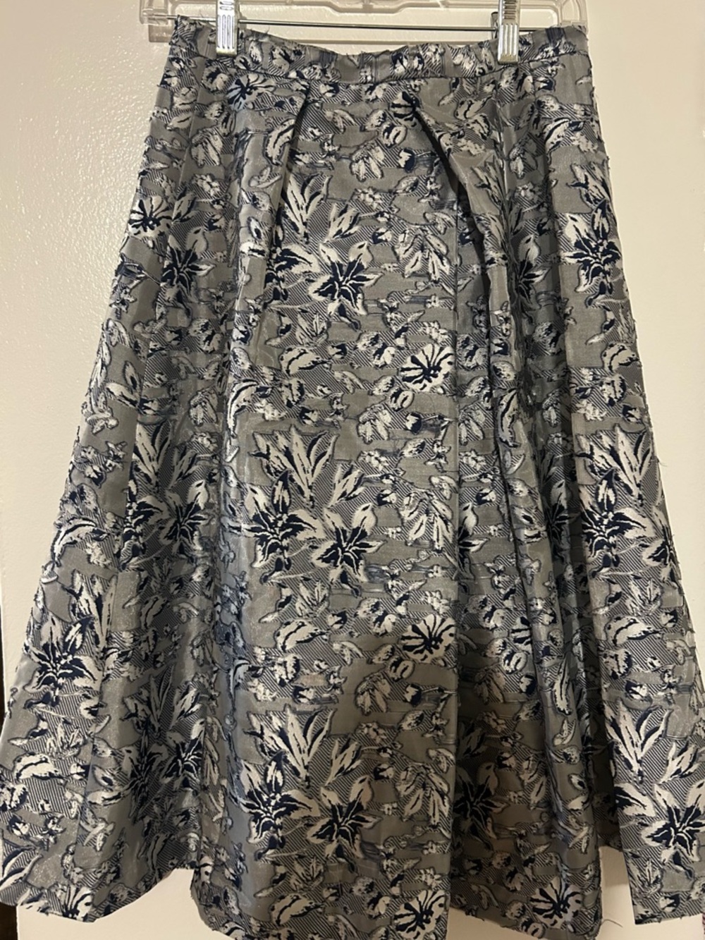 Beautiful Floral Jacquard A-Line Skirt in Navy and Silver